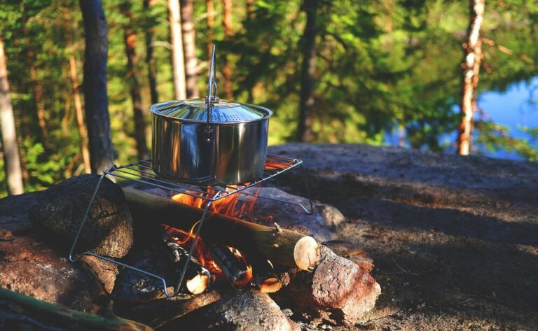 19 Quick and Easy Meal Ideas for Camping or Campervanning